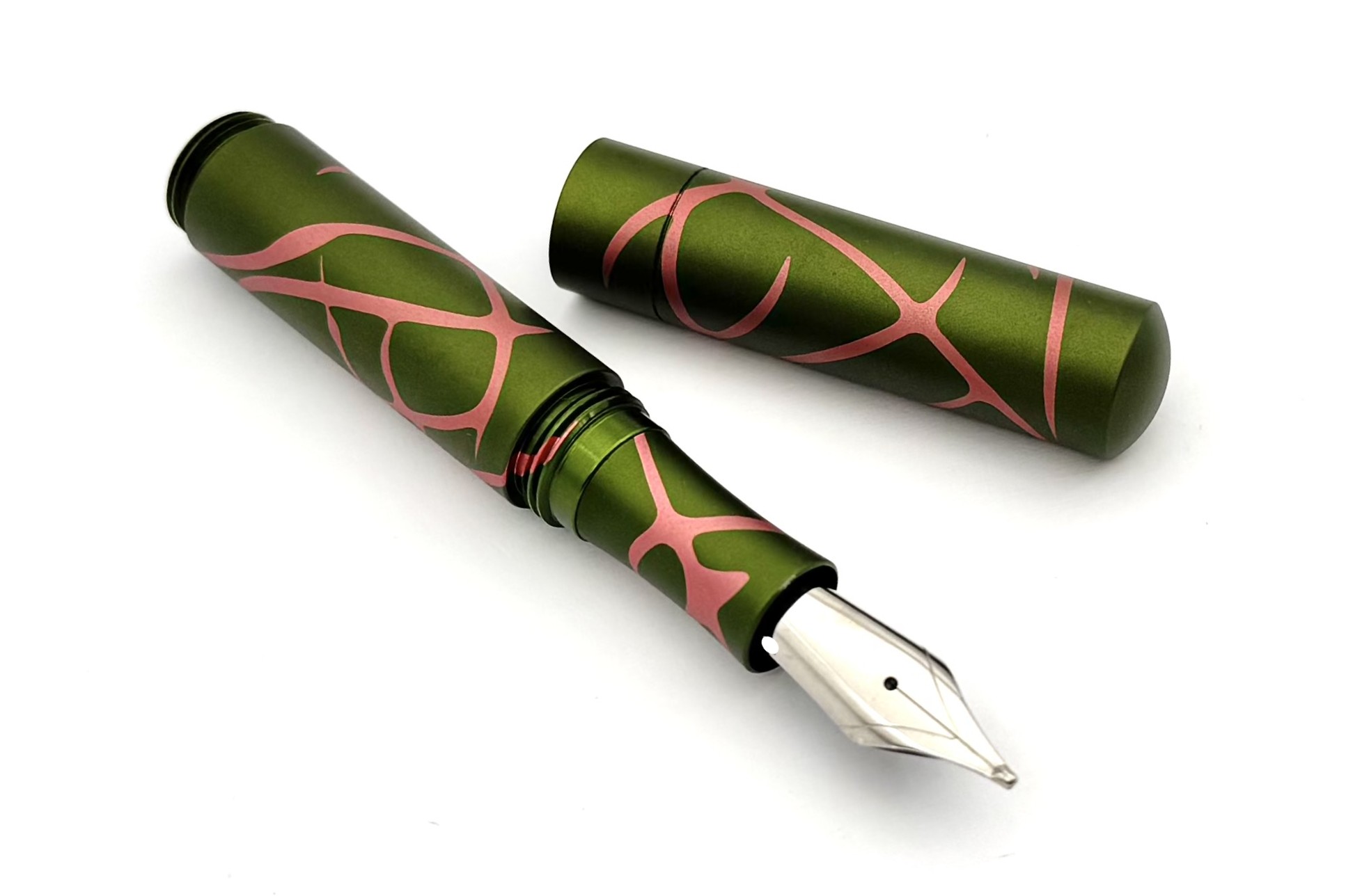 SchonDSGNAnodizedAluminumGreenSalmonSplashPocketSixFP_A